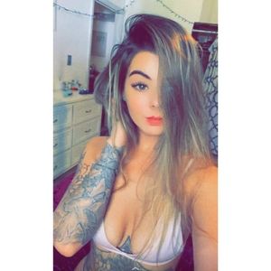 Meet your Posher, Dakota